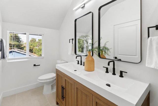 3765 Y St, Sacramento, CA 95817