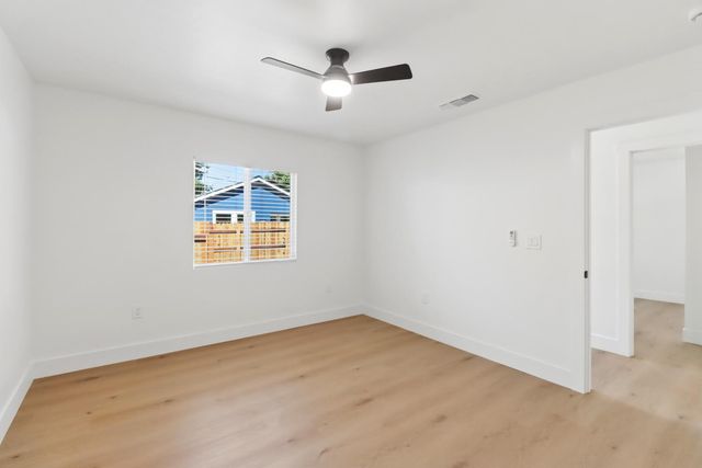 3765 Y St, Sacramento, CA 95817