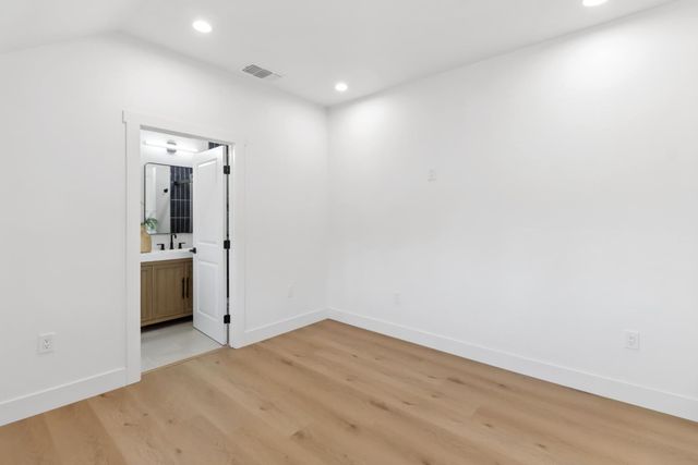 3765 Y St, Sacramento, CA 95817