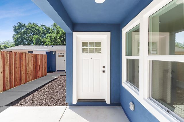 3765 Y St, Sacramento, CA 95817