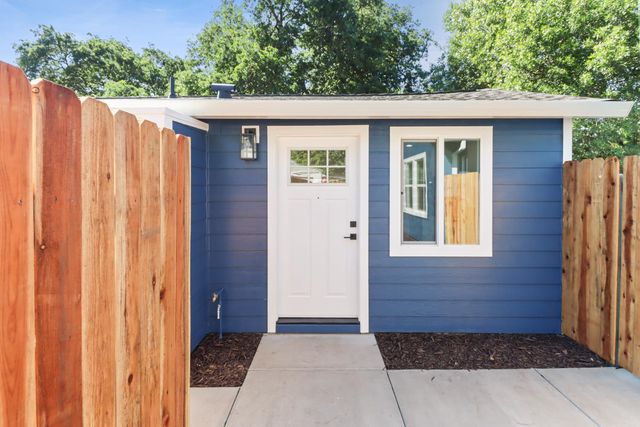 3765 Y St, Sacramento, CA 95817
