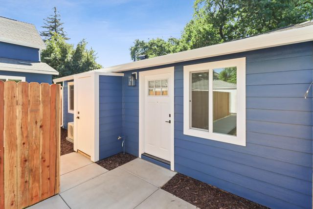 3765 Y St, Sacramento, CA 95817