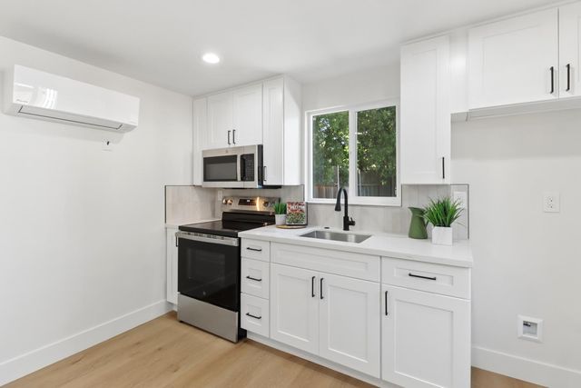 3765 Y St, Sacramento, CA 95817