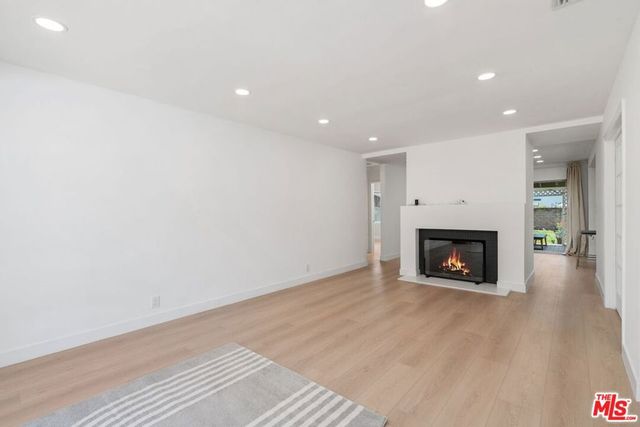 14348 Collins Street, Sherman Oaks, CA 91401