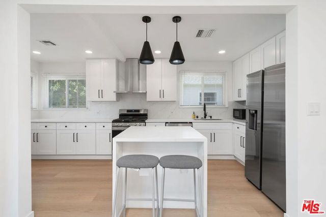 14348 Collins Street, Sherman Oaks, CA 91401