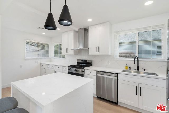 14348 Collins Street, Sherman Oaks, CA 91401