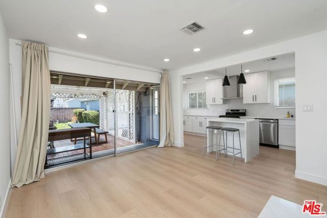 14348 Collins Street, Sherman Oaks, CA 91401