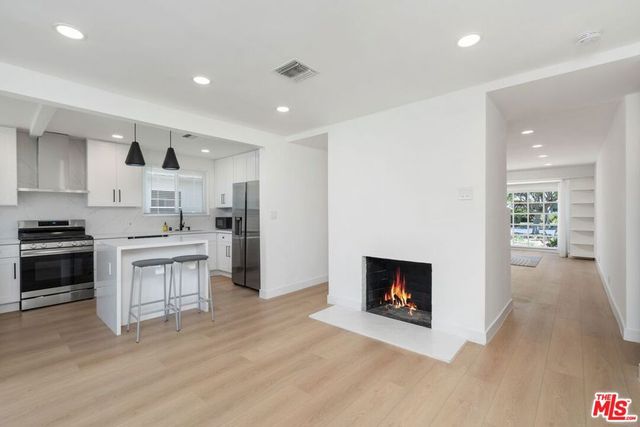 14348 Collins Street, Sherman Oaks, CA 91401
