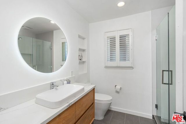 14348 Collins Street, Sherman Oaks, CA 91401
