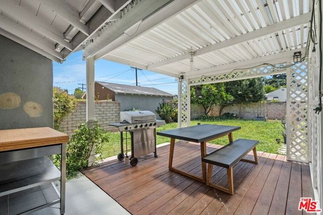 14348 Collins Street, Sherman Oaks, CA 91401