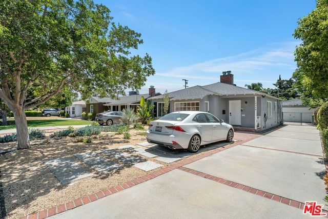 14348 Collins Street, Sherman Oaks, CA 91401