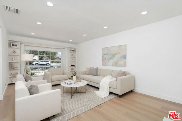 14348 Collins Street, Sherman Oaks, CA 91401