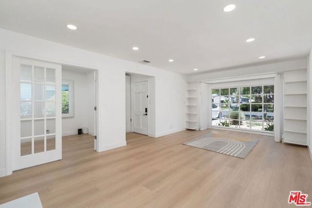 14348 Collins Street, Sherman Oaks, CA 91401