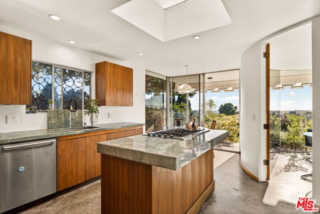 5337 Shenandoah Avenue, Los Angeles, CA 90056