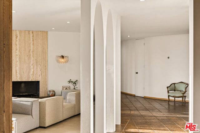 5337 Shenandoah Avenue, Los Angeles, CA 90056