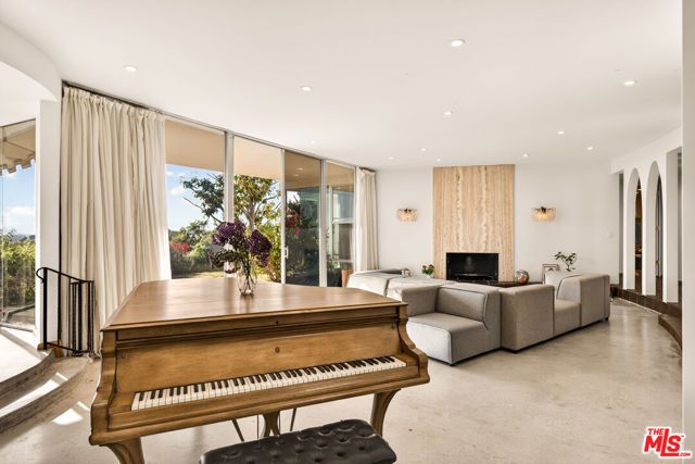 5337 Shenandoah Avenue, Los Angeles, CA 90056