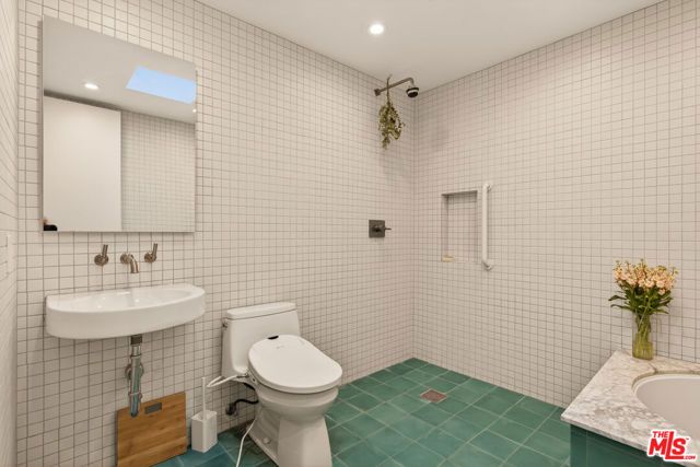 5337 Shenandoah Avenue, Los Angeles, CA 90056