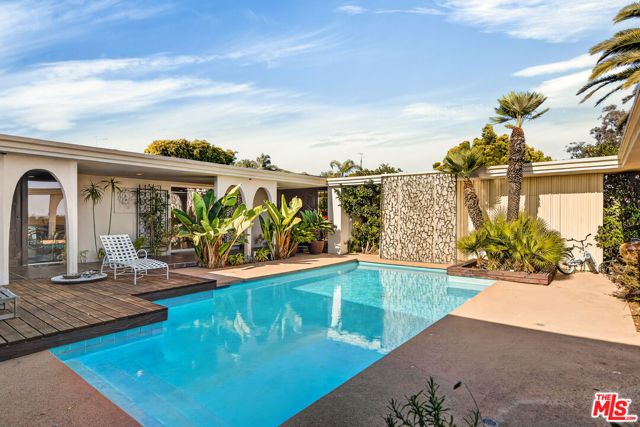 5337 Shenandoah Avenue, Los Angeles, CA 90056