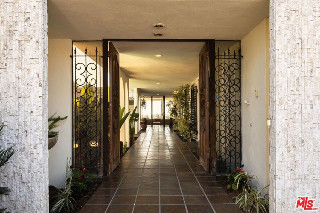 5337 Shenandoah Avenue, Los Angeles, CA 90056