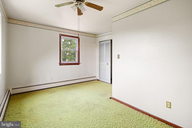 557 MEDIA RD, Oxford, PA 19363