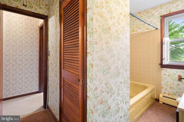 557 MEDIA RD, Oxford, PA 19363