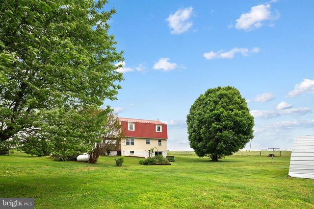 557 MEDIA RD, Oxford, PA 19363