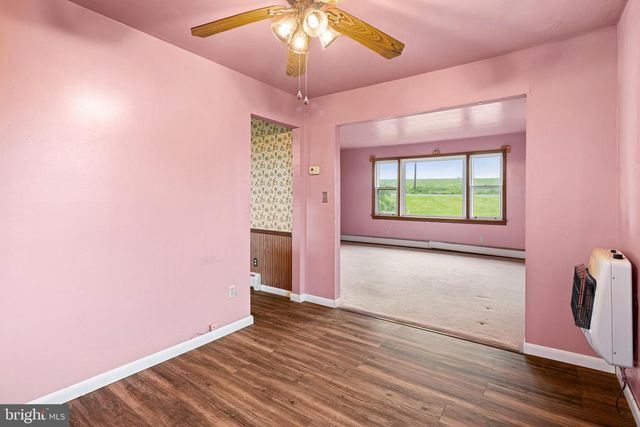 557 MEDIA RD, Oxford, PA 19363