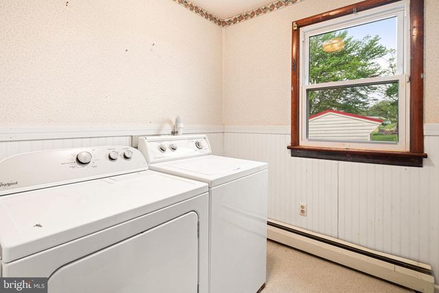 557 MEDIA RD, Oxford, PA 19363