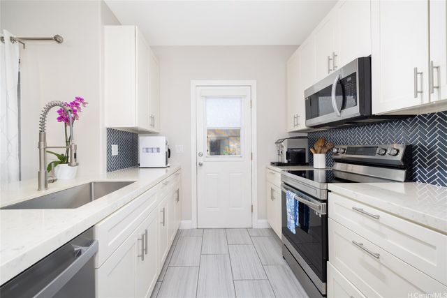 91-1018 Kaimalie Street R2, Ewa Beach, HI 96706