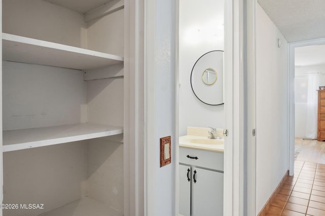 1176 S Alpine Circle, Green Valley, AZ 85614