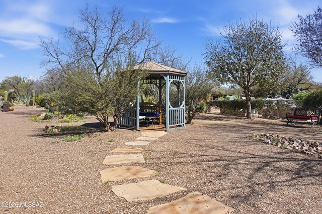 1176 S Alpine Circle, Green Valley, AZ 85614