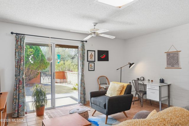 1176 S Alpine Circle, Green Valley, AZ 85614