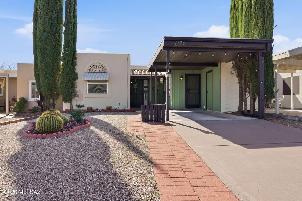1176 S Alpine Circle, Green Valley, AZ 85614