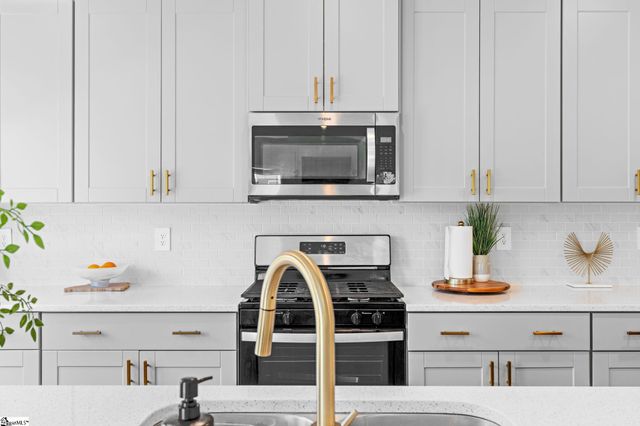 227 Addysons Way, Fountain Inn, SC 29644