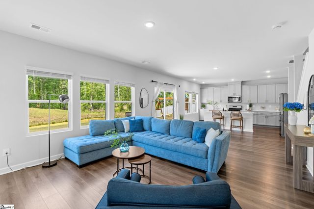 227 Addysons Way, Fountain Inn, SC 29644