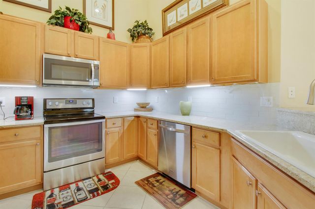 9015 Sand Shot Way, Port St. Lucie, FL 34986