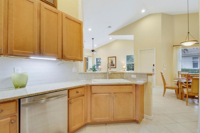 9015 Sand Shot Way, Port St. Lucie, FL 34986