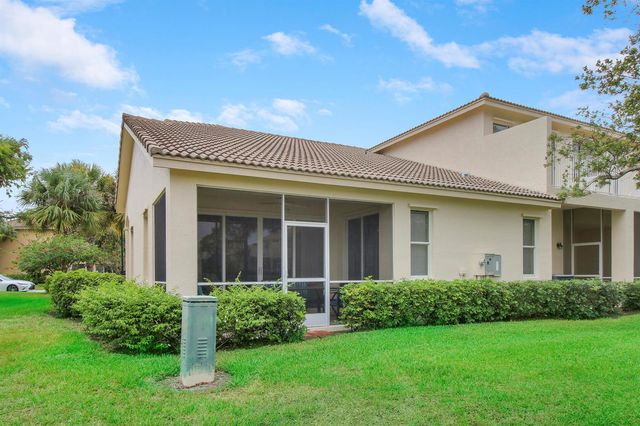 9015 Sand Shot Way, Port St. Lucie, FL 34986