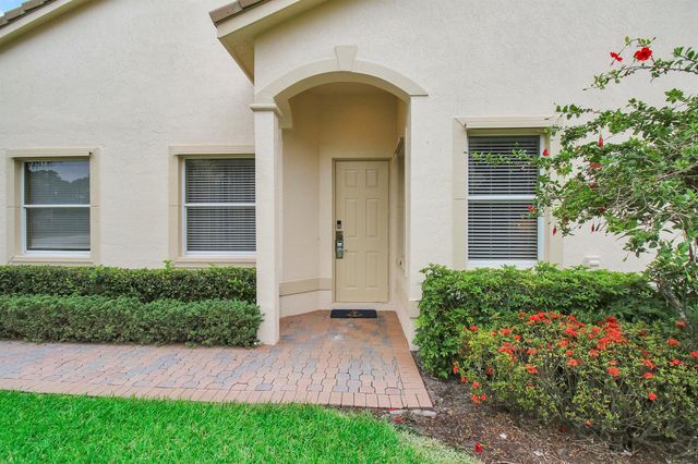 9015 Sand Shot Way, Port St. Lucie, FL 34986
