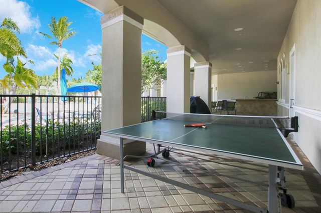 9015 Sand Shot Way, Port St. Lucie, FL 34986
