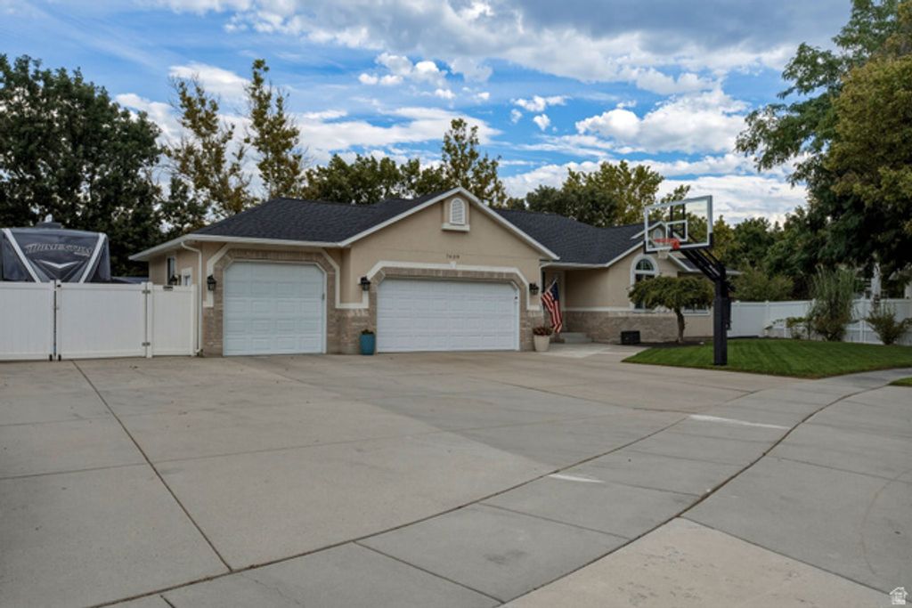 7639 S WOOD MESA DR, West Jordan, UT 84081 — photo 2
