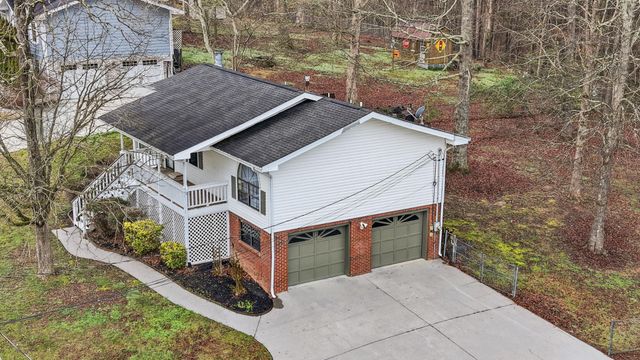 8231 Troubadour Way, Ooltewah, TN 37363