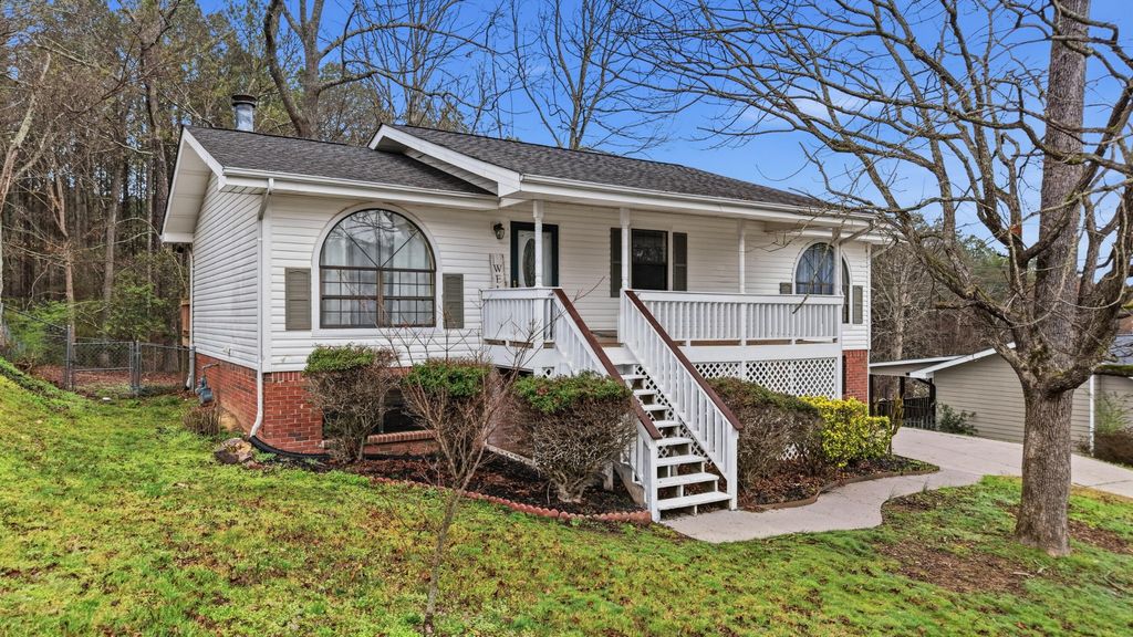 8231 Troubadour Way, Ooltewah, TN 37363