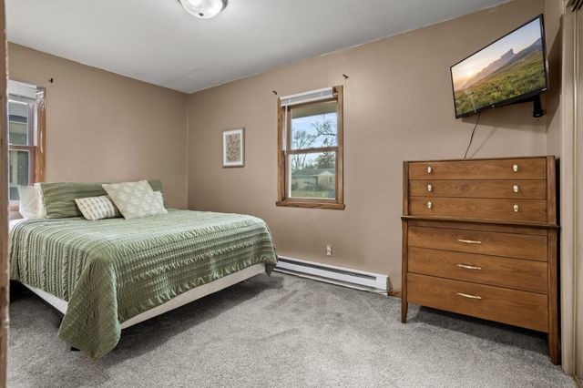 1305 12th Avenue N, Moorhead, MN 56560