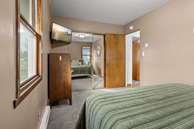 1305 12th Avenue N, Moorhead, MN 56560