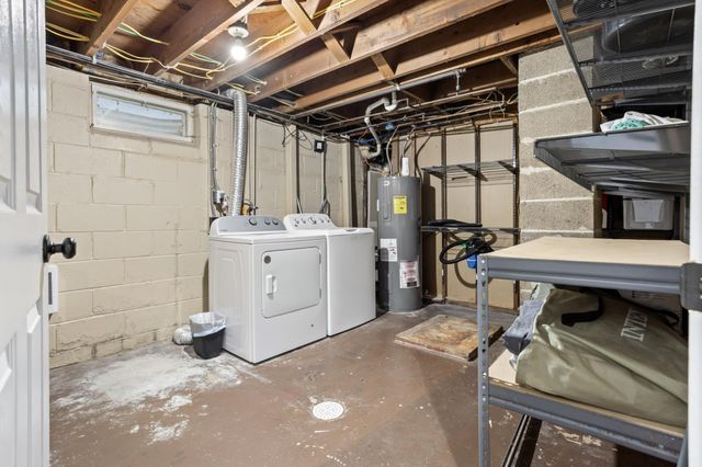 1305 12th Avenue N, Moorhead, MN 56560