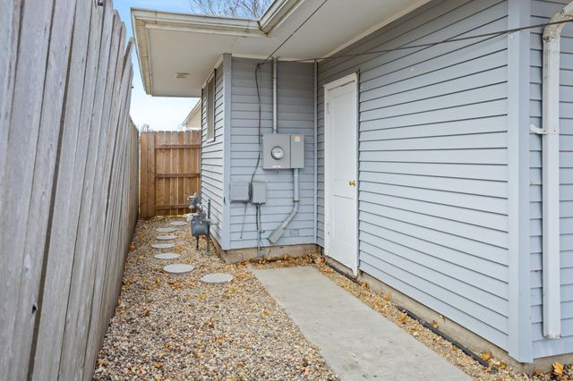 1305 12th Avenue N, Moorhead, MN 56560
