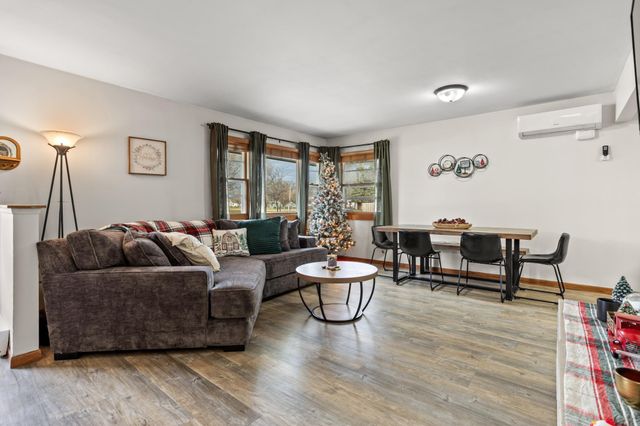 1305 12th Avenue N, Moorhead, MN 56560