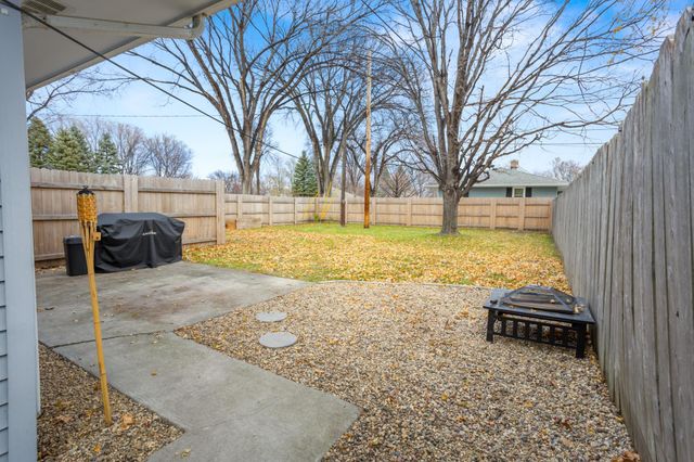 1305 12th Avenue N, Moorhead, MN 56560