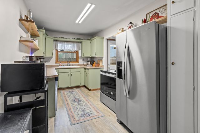 1305 12th Avenue N, Moorhead, MN 56560